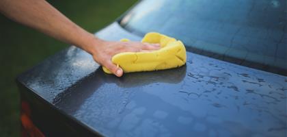 Czy mycie samochodu na własnej posesji jest legalne?